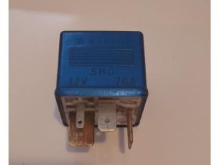 bontott AUDI A4 B7 Relé