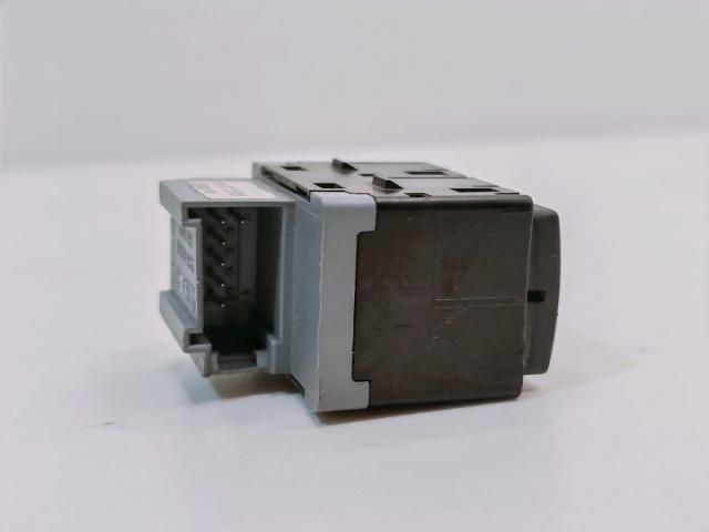 bontott AUDI A4 B7 Riasztó Kapcsoló