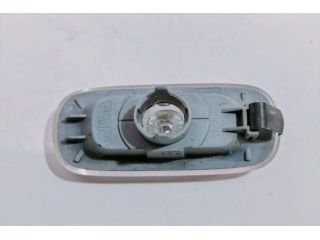 bontott AUDI A4 B7 Sárvédő Irányjelző (Pozíciófüggetlen)