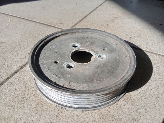 bontott AUDI A4 B7 Szervó Szíjtárcsa