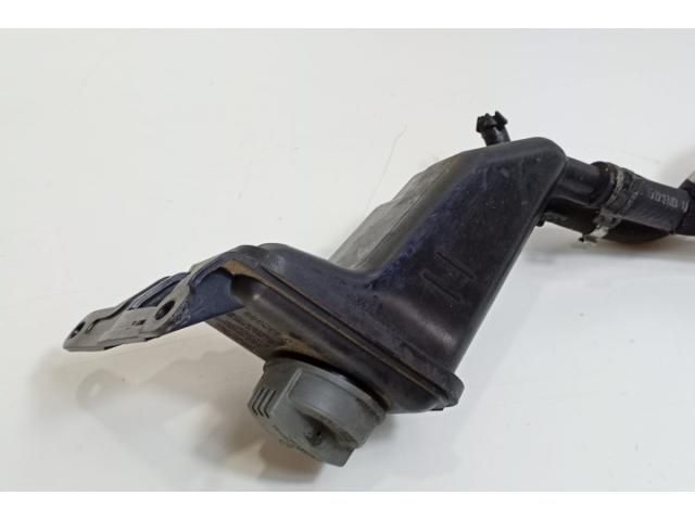 bontott AUDI A4 B7 Szervóolaj Tartály