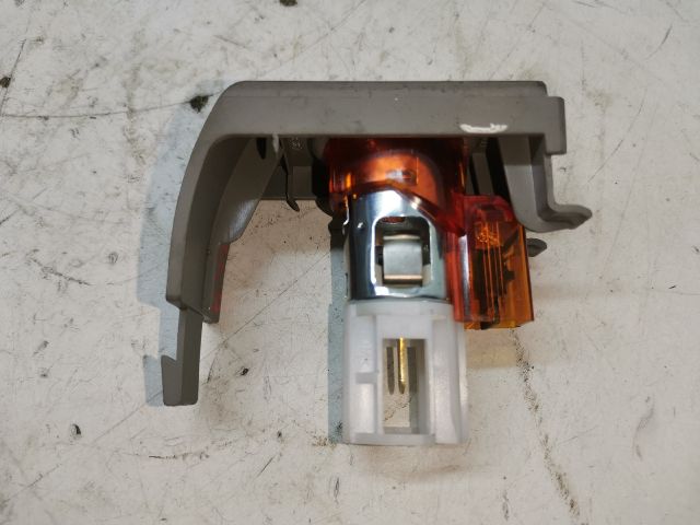 bontott AUDI A4 B7 Szivargyújtó Aljzat