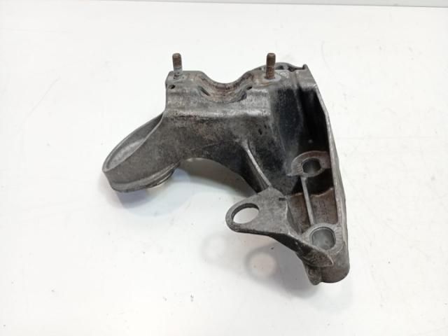 bontott AUDI A4 B7 Tartó Bak