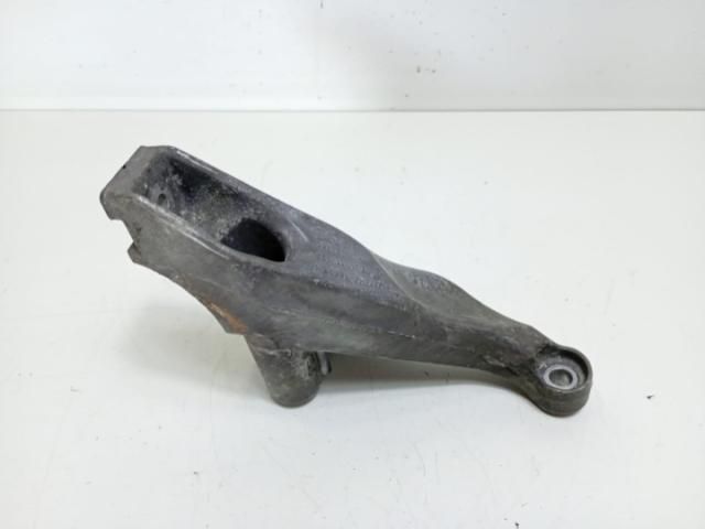 bontott AUDI A4 B7 Tartó Bak