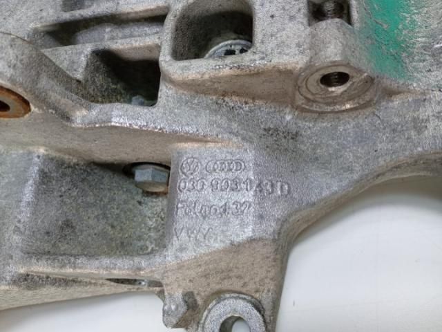 bontott AUDI A4 B7 Tartó Bak