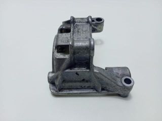 bontott AUDI A4 B7 Tartó Bak