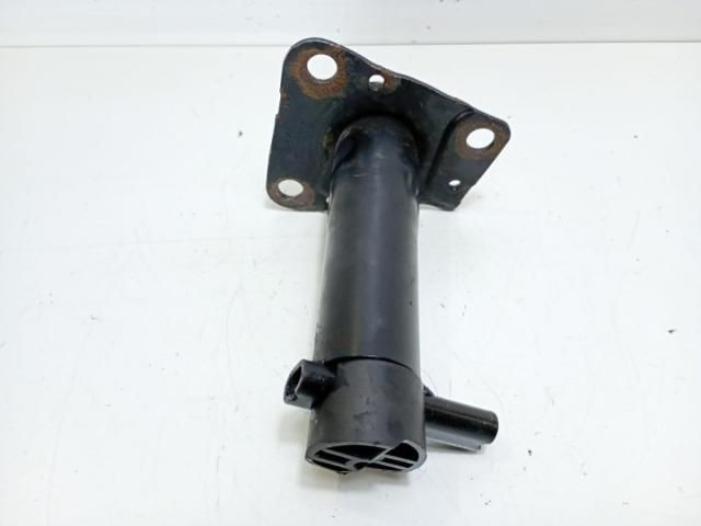 bontott AUDI A4 B7 Tartó Bak