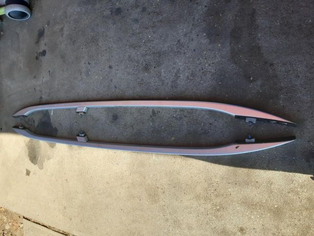 bontott AUDI A4 B7 Tetősín Pár