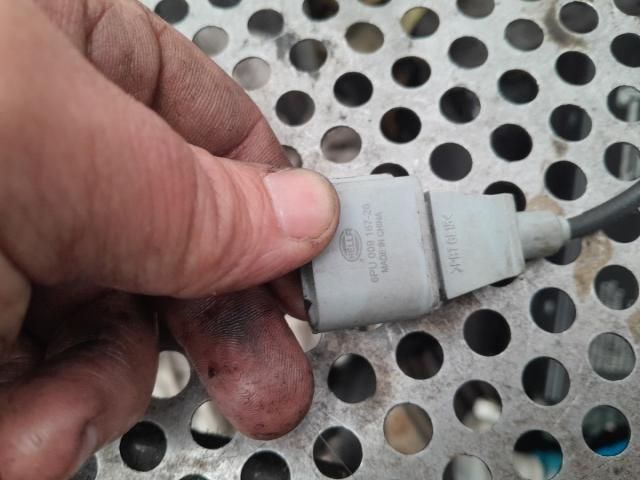 bontott AUDI A4 B7 Töltőnyomás Érzékelő