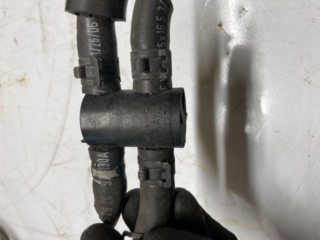 bontott AUDI A4 B7 Üzemanyag Elzáró Szelep