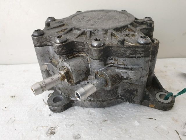 bontott AUDI A4 B7 Vákumpumpa