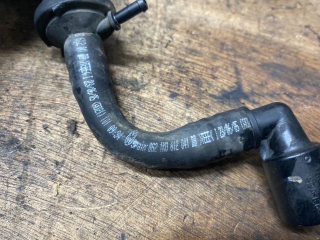 bontott AUDI A4 B7 Vákuumcső