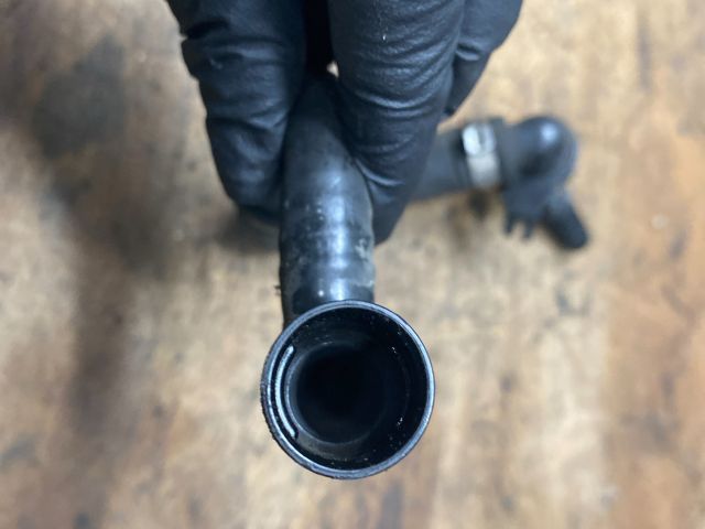 bontott AUDI A4 B7 Vákuumcső