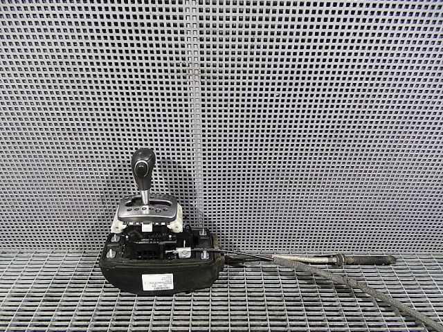 bontott AUDI A4 B7 Váltógomb