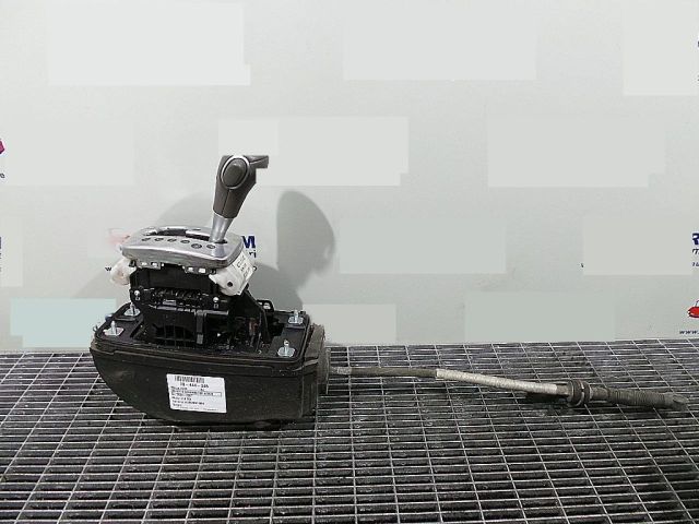 bontott AUDI A4 B7 Váltógomb