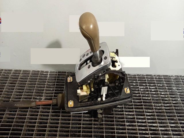 bontott AUDI A4 B7 Váltógomb