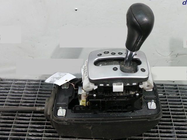 bontott AUDI A4 B7 Váltógomb