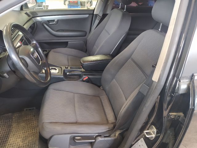 bontott AUDI A4 B7 Váltókar Keret