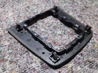 bontott AUDI A4 B7 Váltószoknya Rögzítő Keret