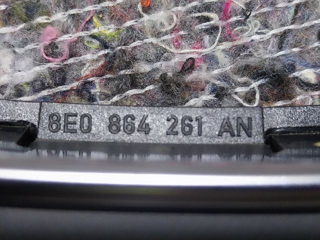 bontott AUDI A4 B7 Váltószoknya Rögzítő Keret