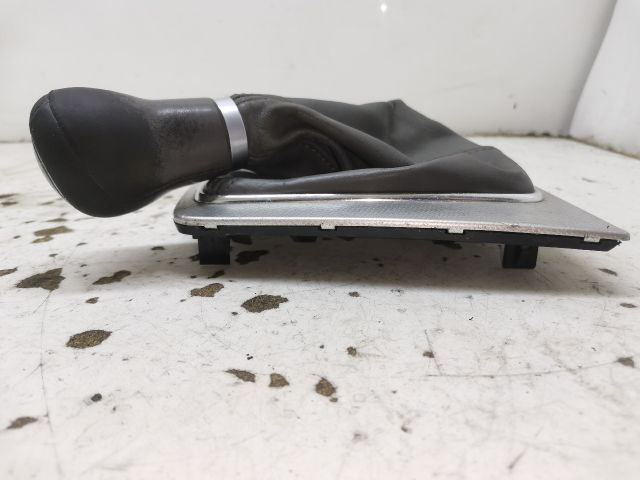 bontott AUDI A4 B7 Váltószoknya