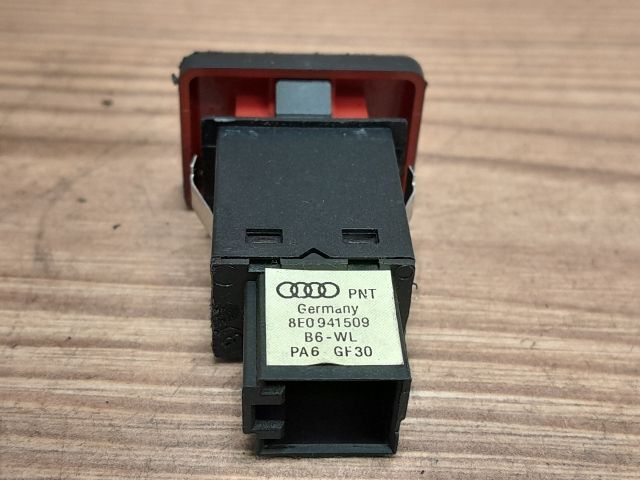 bontott AUDI A4 B7 Vészvillogó Kapcsoló