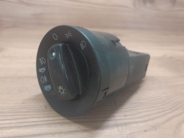 bontott AUDI A4 B7 Világítás Kapcsoló