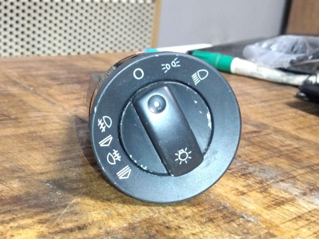 bontott AUDI A4 B7 Világítás Kapcsoló