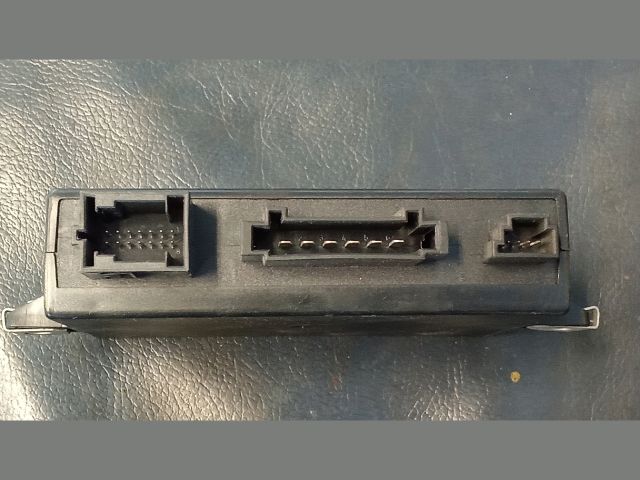 bontott AUDI A4 B7 Vonóhorog Elektronika