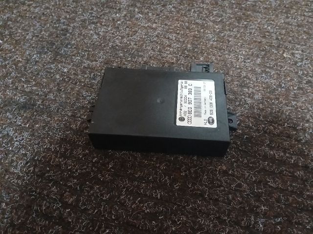 bontott AUDI A4 B7 Vonóhorog Elektronika