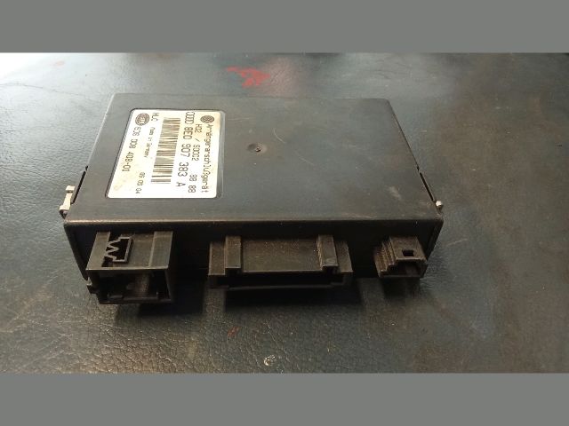 bontott AUDI A4 B7 Vonóhorog Elektronika