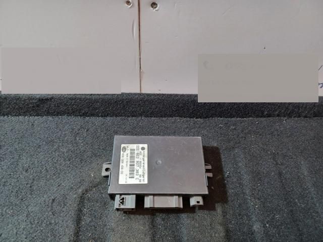 bontott AUDI A4 B7 Vonóhorog Elektronika