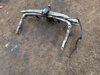 bontott AUDI A4 B7 Vonóhorog