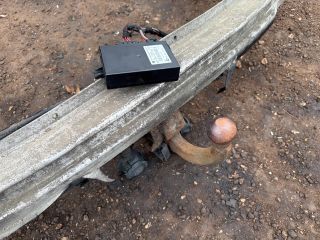 bontott AUDI A4 B7 Vonóhorog