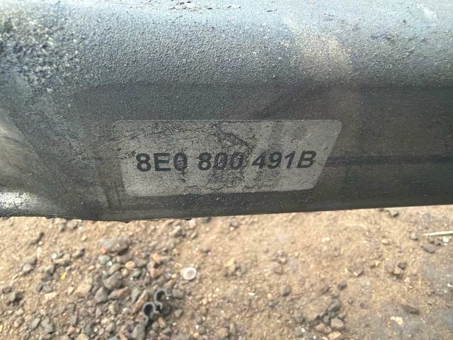 bontott AUDI A4 B7 Vonóhorog