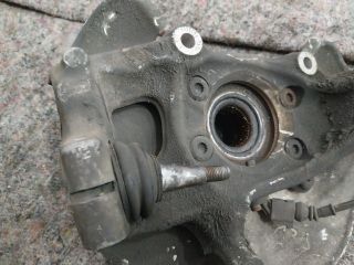 bontott AUDI A4 B8 Bal első Csonkállvány Kerékaggyal