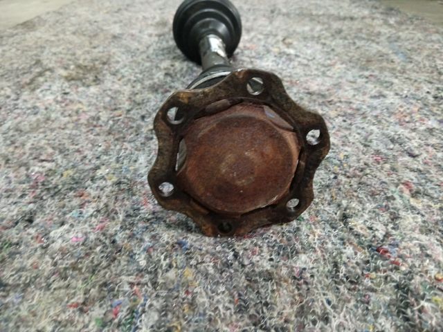 bontott AUDI A4 B8 Bal Féltengely