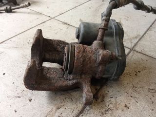 bontott AUDI A4 B8 Bal hátsó Féknyereg Munkahengerrel