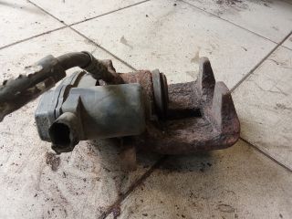 bontott AUDI A4 B8 Bal hátsó Féknyereg Munkahengerrel