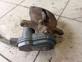 bontott AUDI A4 B8 Bal hátsó Féknyereg Munkahengerrel