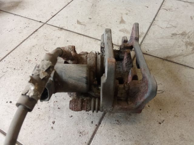 bontott AUDI A4 B8 Bal hátsó Féknyereg Munkahengerrel