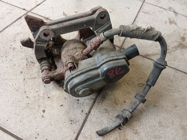 bontott AUDI A4 B8 Bal hátsó Féknyereg Munkahengerrel