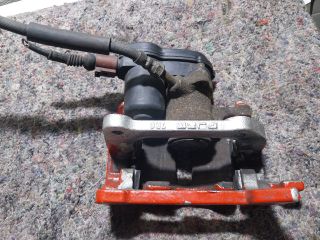 bontott AUDI A4 B8 Bal hátsó Féknyereg Munkahengerrel