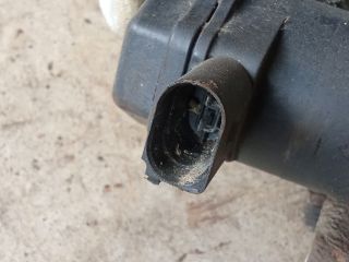 bontott AUDI A4 B8 Bal hátsó Féknyereg Munkahengerrel