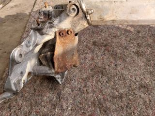 bontott AUDI A4 B8 Első Bölcső