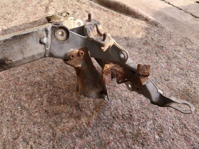 bontott AUDI A4 B8 Első Bölcső