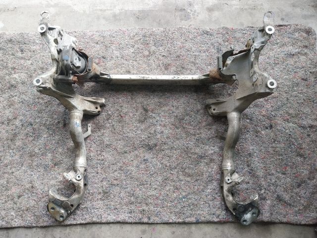 bontott AUDI A4 B8 Első Bölcső