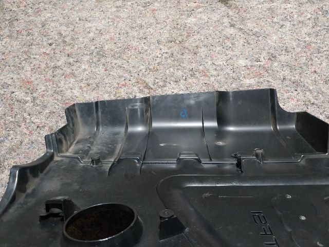 bontott AUDI A4 B8 Felső Motorburkolat