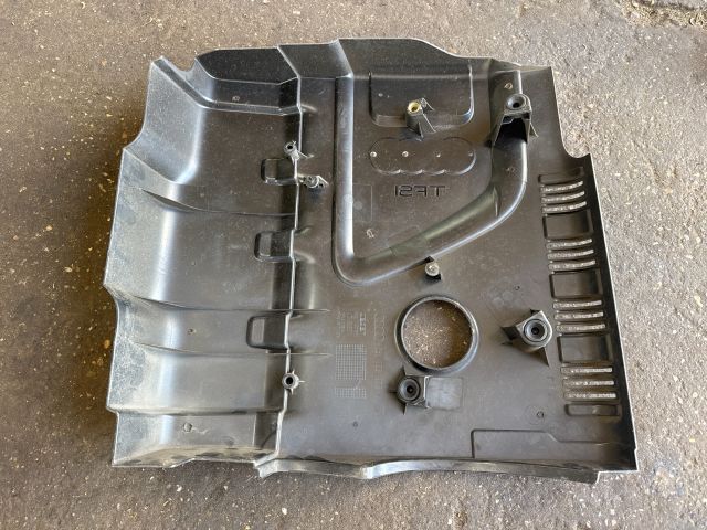 bontott AUDI A4 B8 Felső Motorburkolat