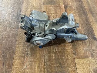 bontott AUDI A4 B8 Generátor Tartó Bak